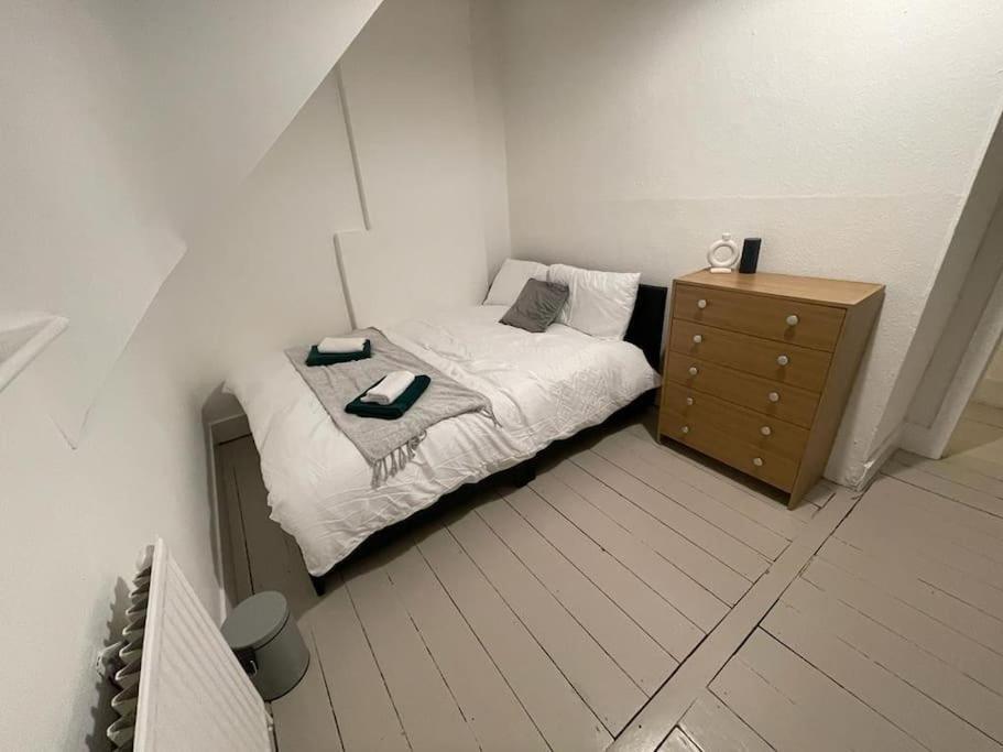 Spacious 2 Bedroom On Tower Bridge London Luaran gambar
