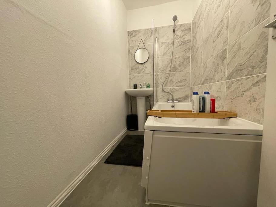 Spacious 2 Bedroom On Tower Bridge London Luaran gambar